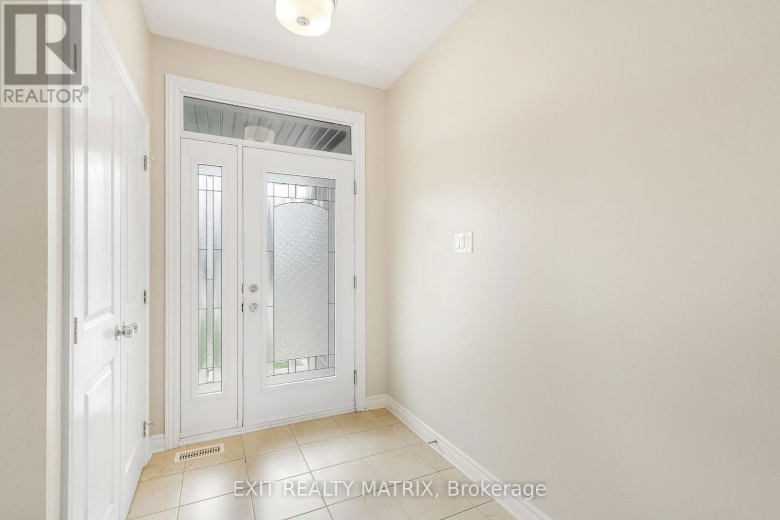 700 NAMUR STREET Image 3