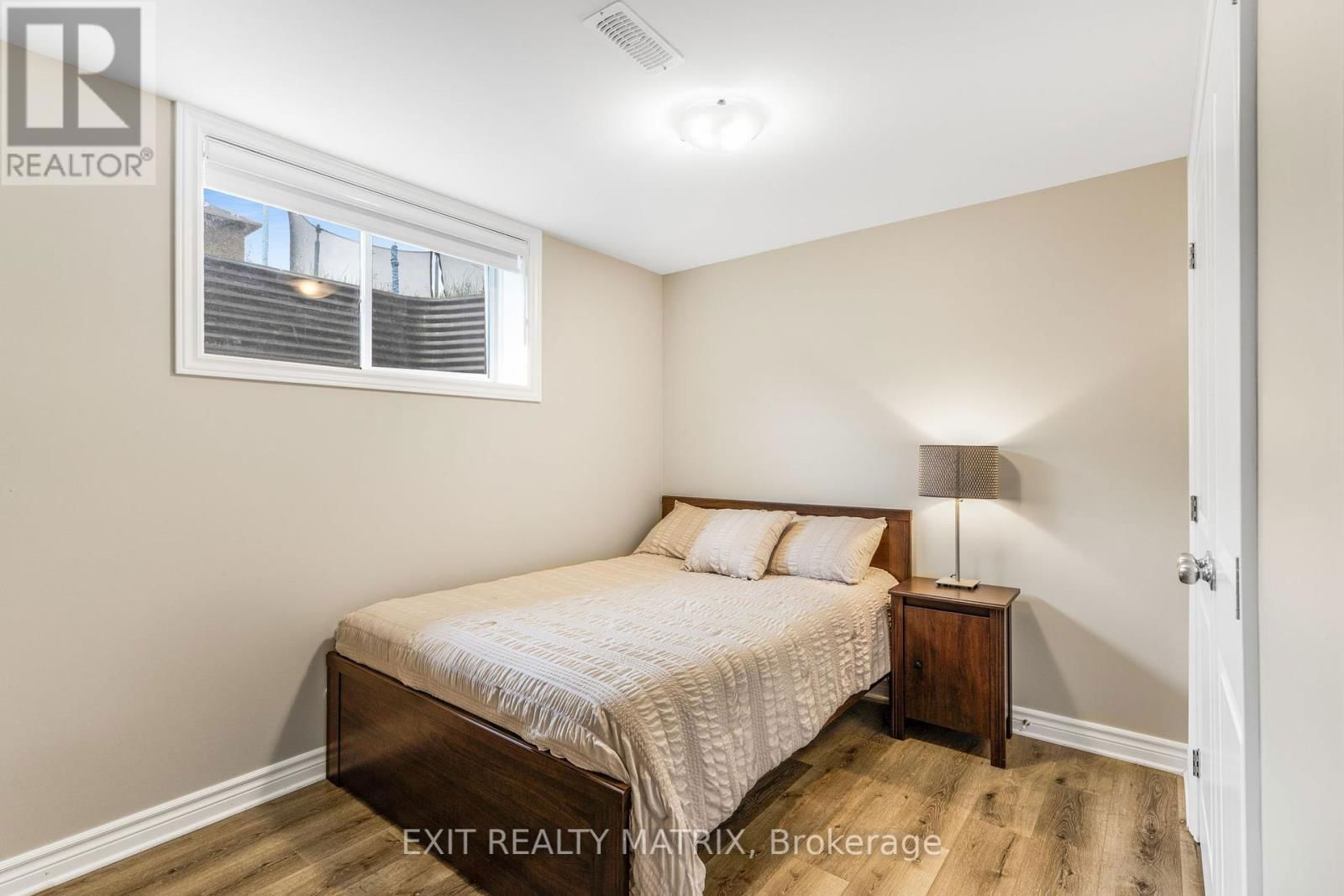 700 NAMUR STREET Image 33