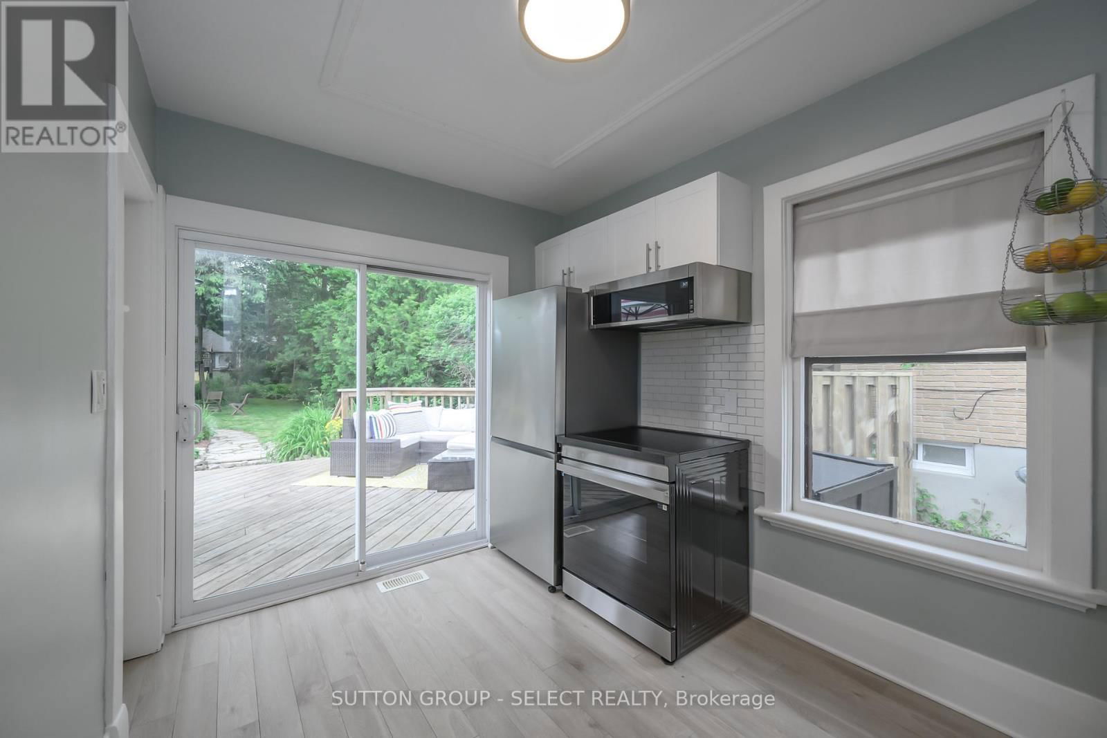 36 DUCHESS AVENUE Image 11