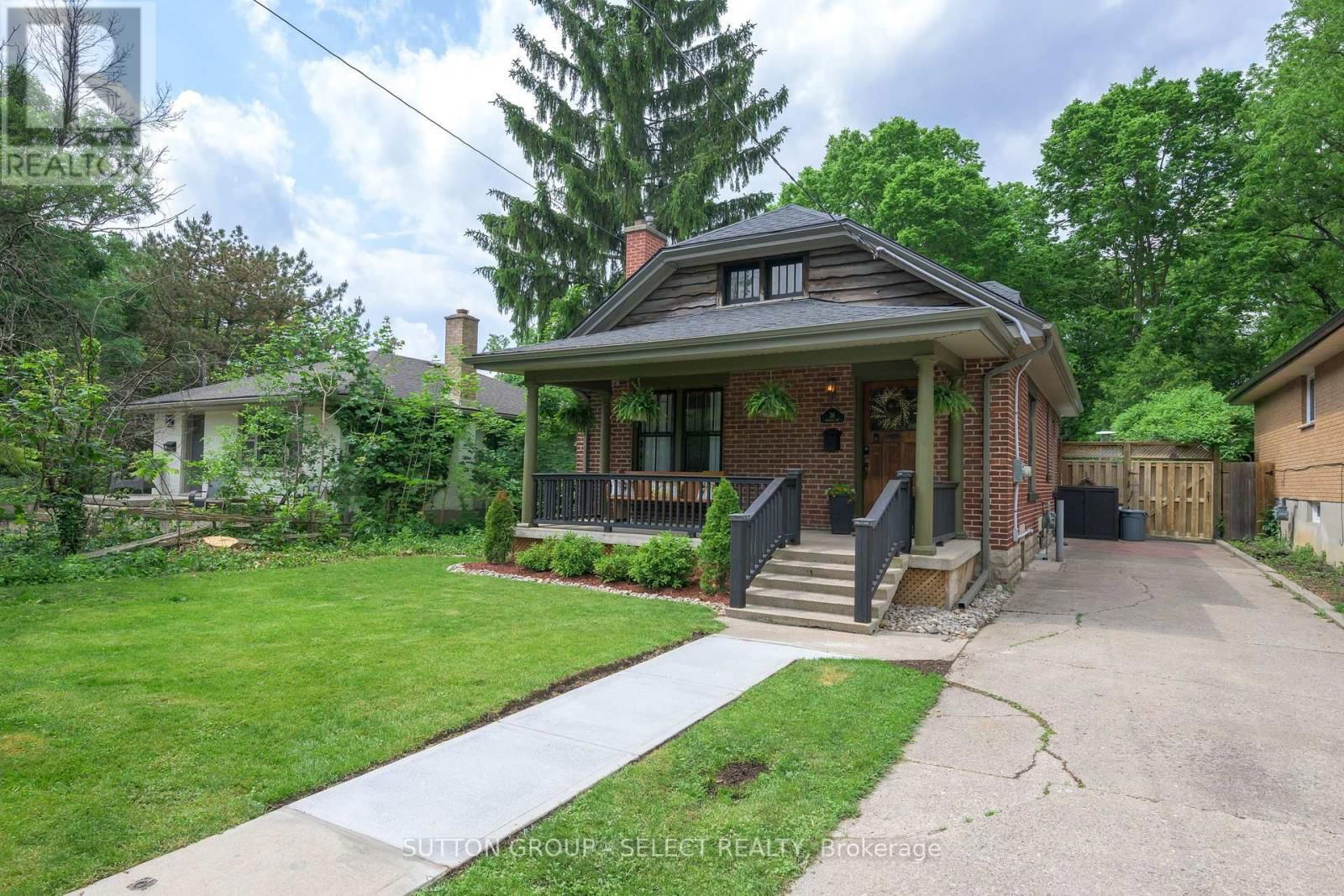 36 DUCHESS AVENUE Image 2