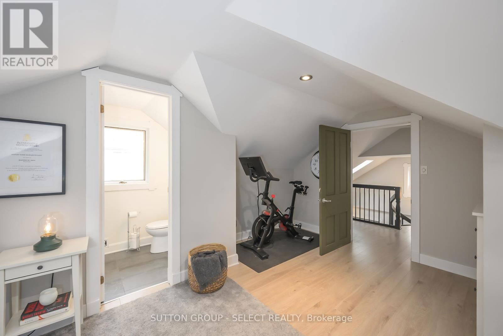 36 DUCHESS AVENUE Image 22
