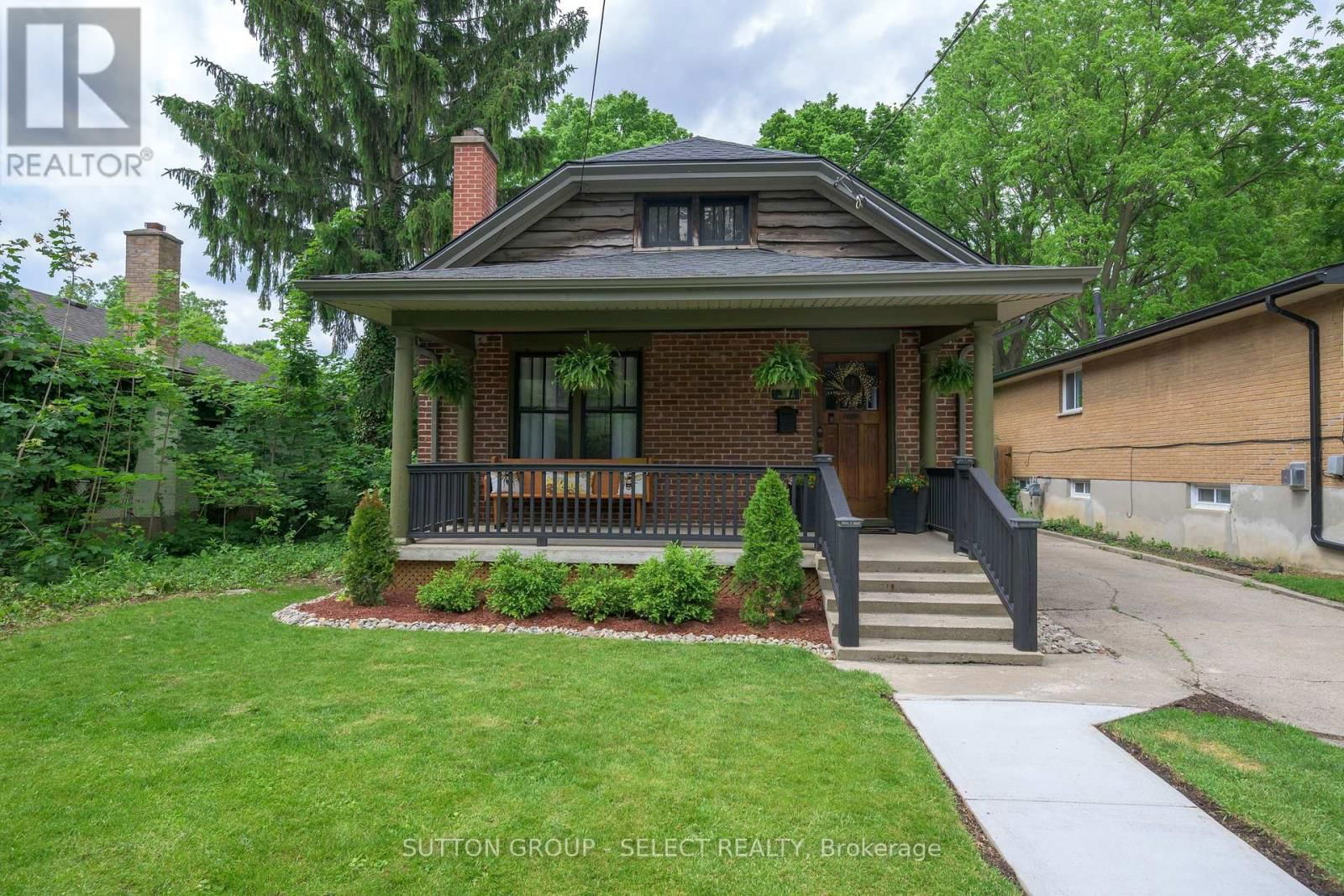 36 DUCHESS AVENUE Image 3
