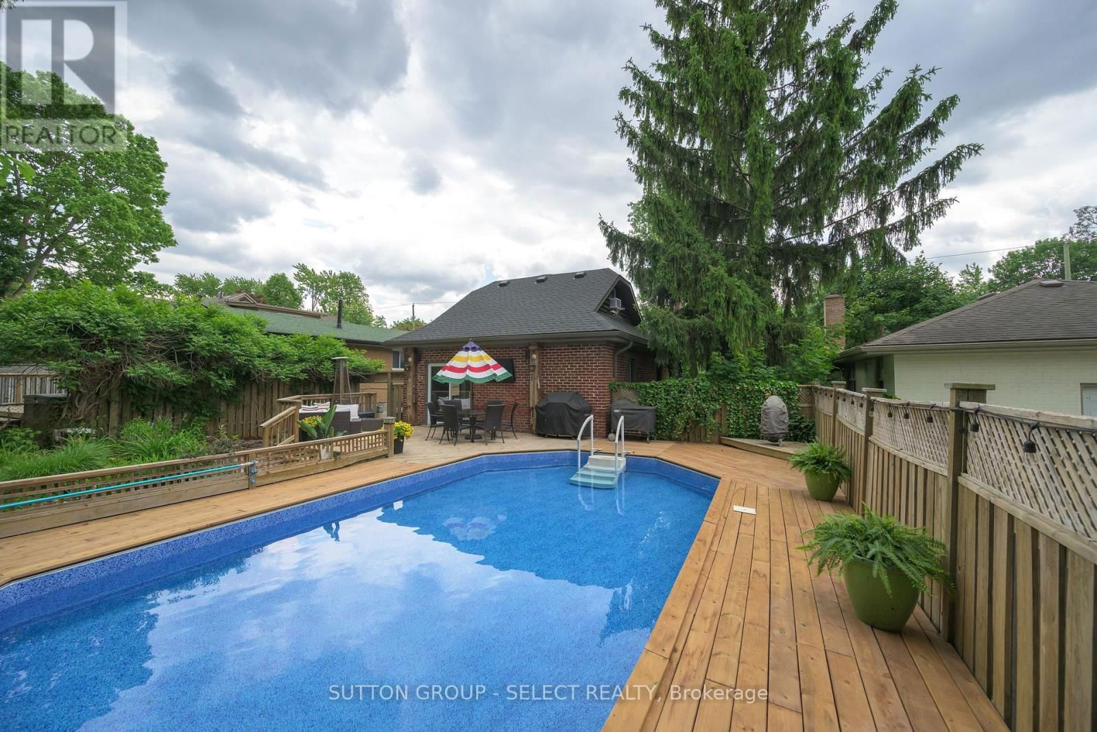 36 DUCHESS AVENUE Image 33
