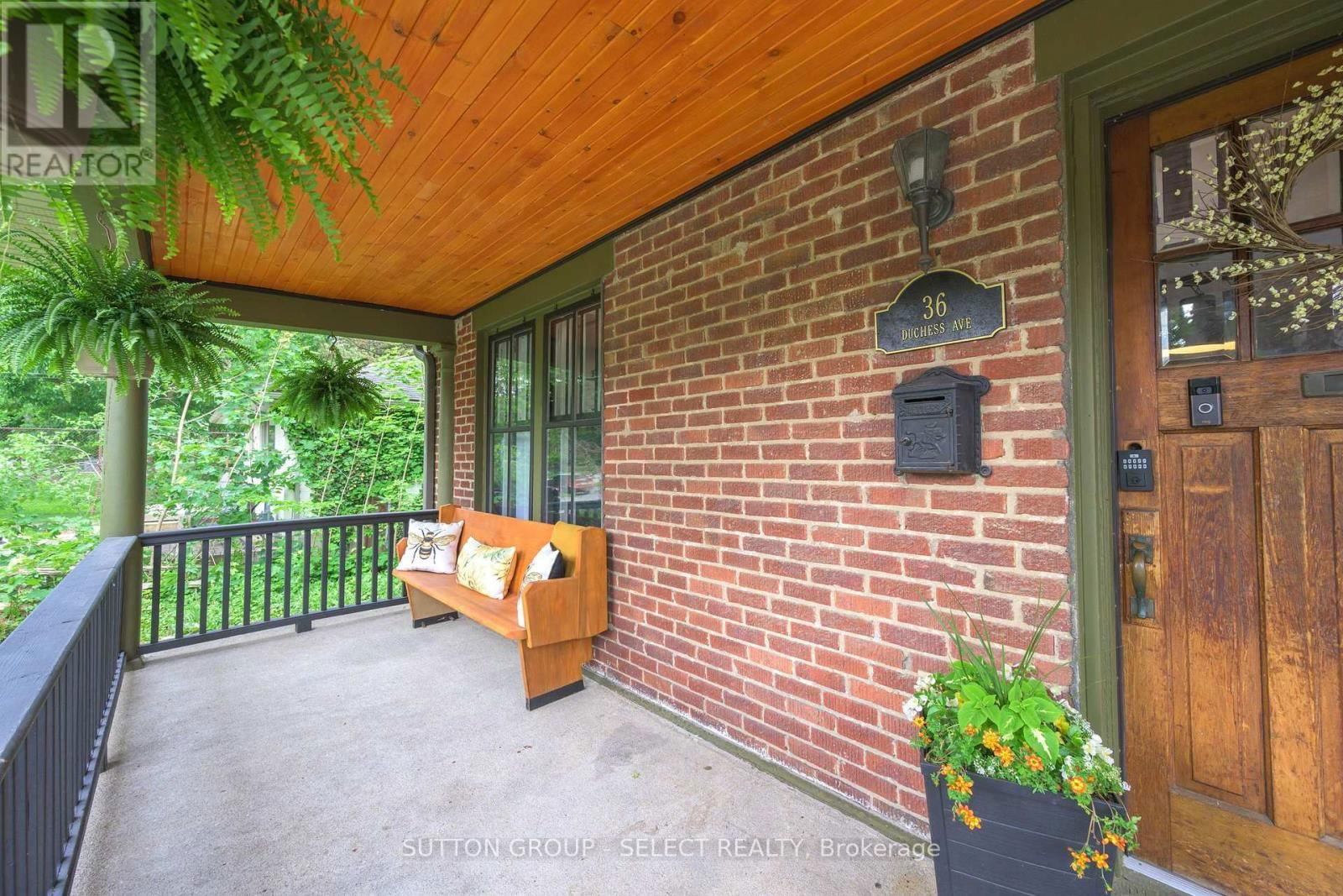 36 DUCHESS AVENUE Image 4