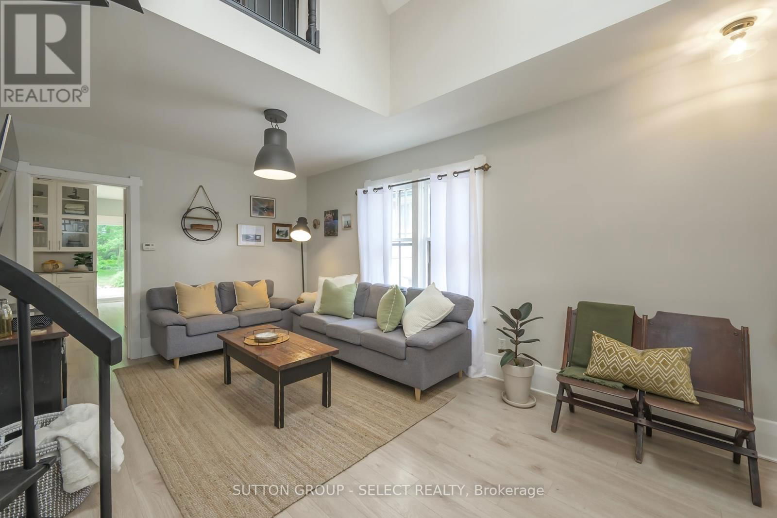 36 DUCHESS AVENUE Image 8