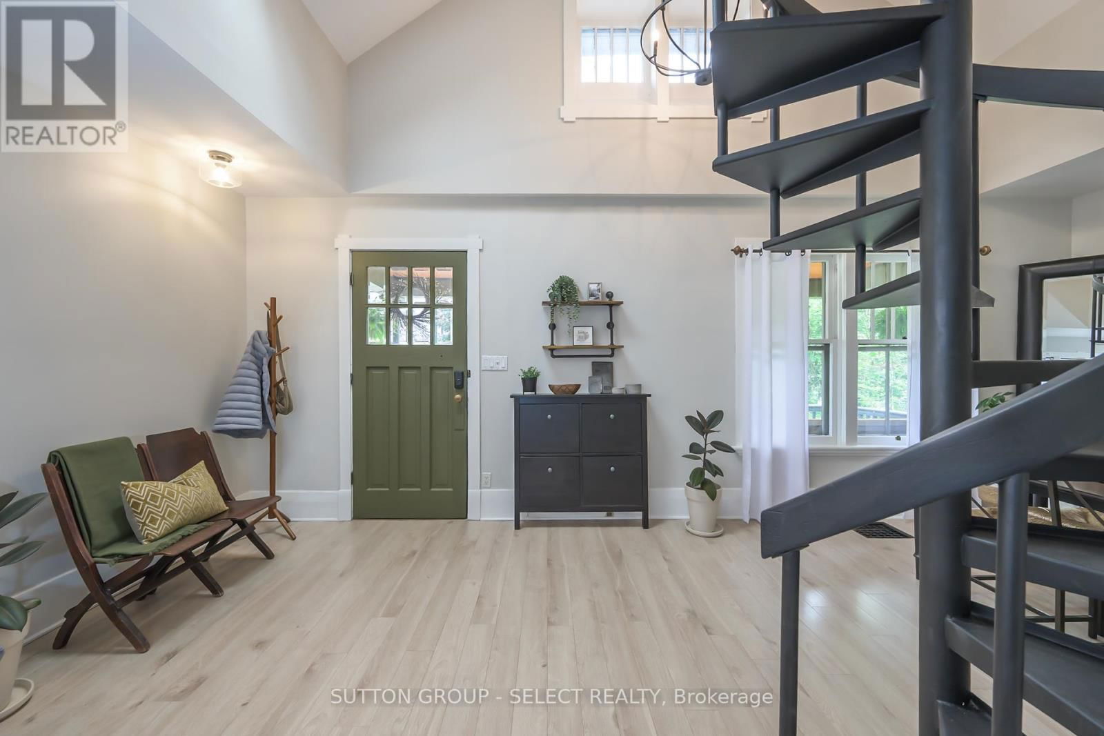 36 DUCHESS AVENUE Image 9