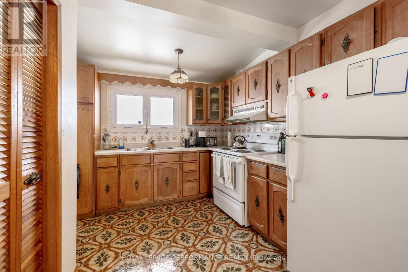 45 MCNAUGHTON AVENUE Image 10