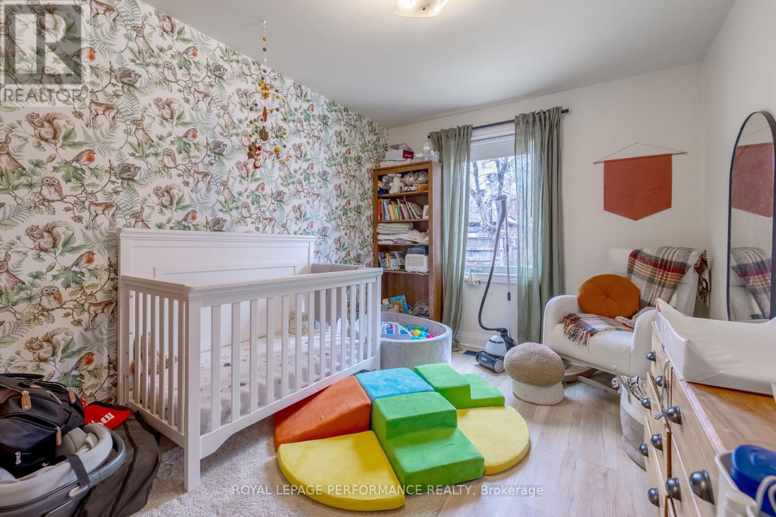 45 MCNAUGHTON AVENUE Image 13