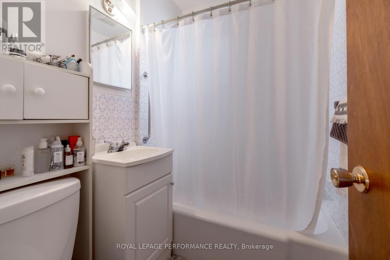 45 MCNAUGHTON AVENUE Image 15