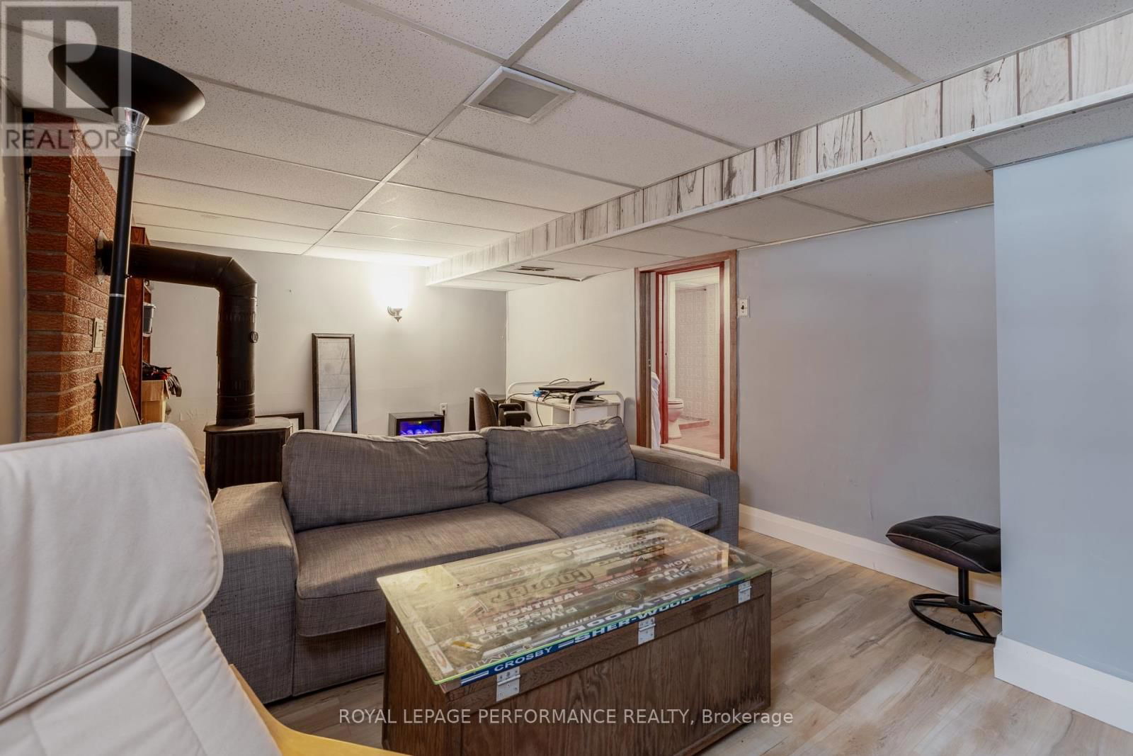 45 MCNAUGHTON AVENUE Image 17