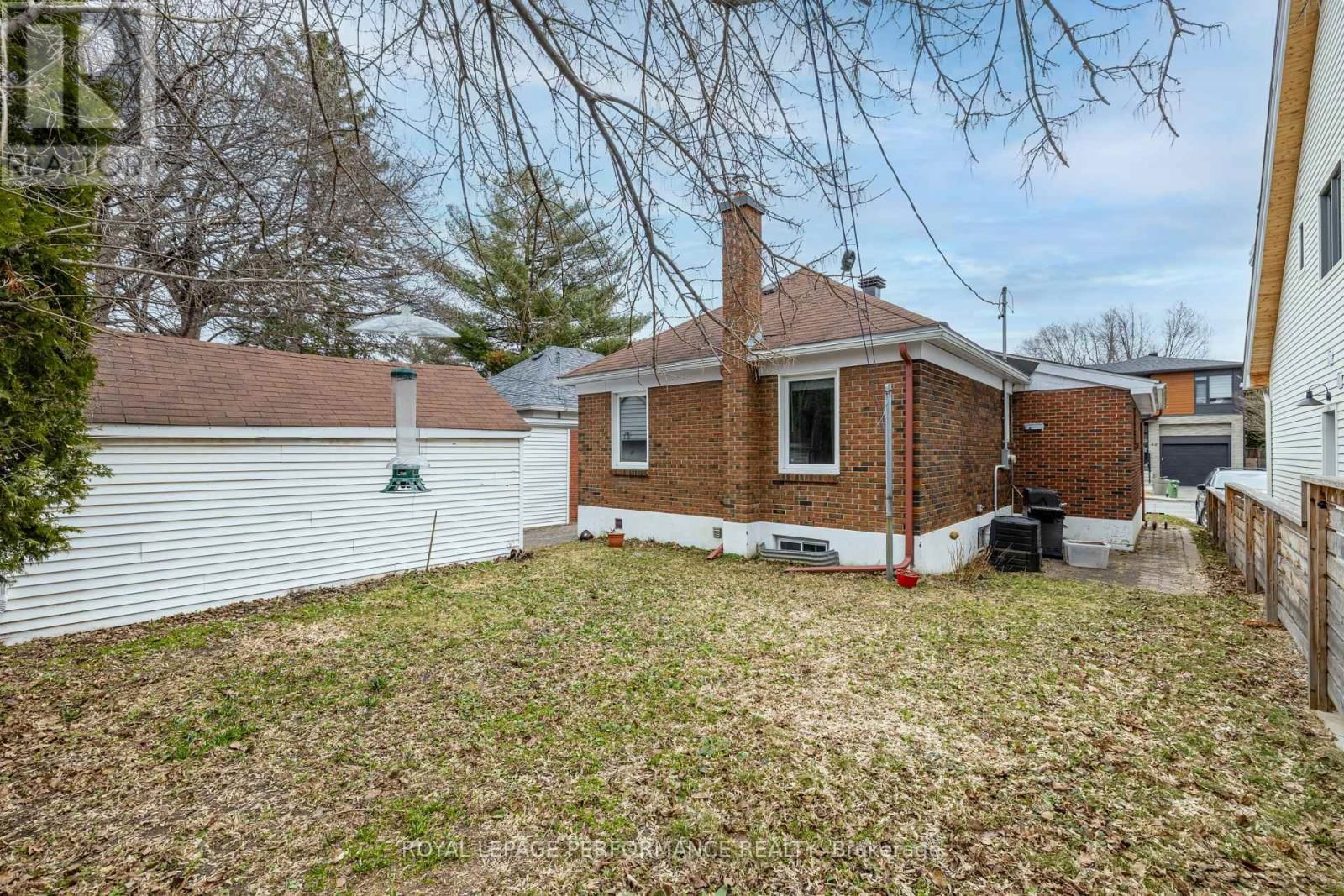45 MCNAUGHTON AVENUE Image 21