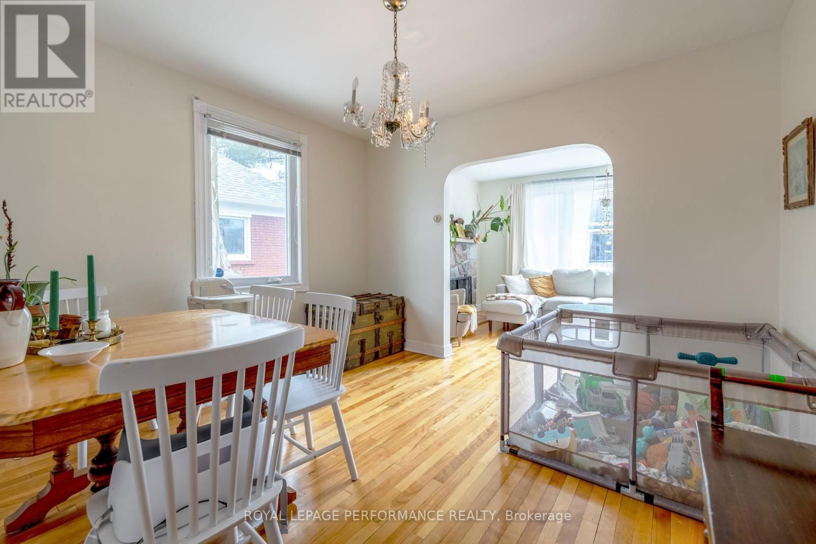 45 MCNAUGHTON AVENUE Image 8
