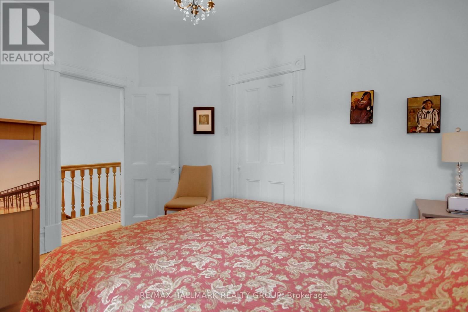 C - 50 SWEETLAND AVENUE Image 32