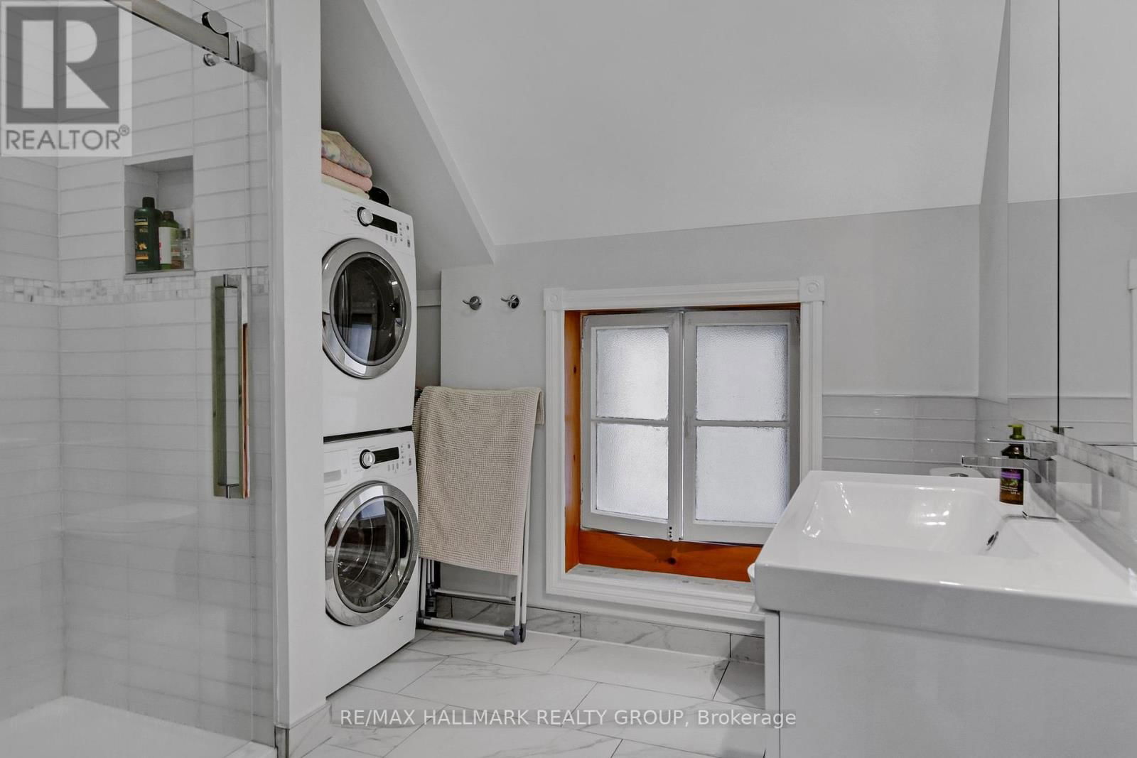 C - 50 SWEETLAND AVENUE Image 33