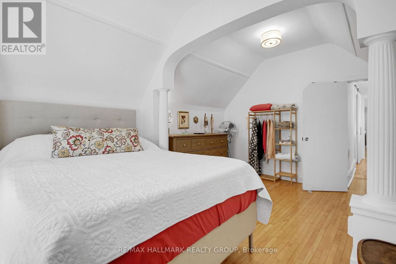 C - 50 SWEETLAND AVENUE Image 38