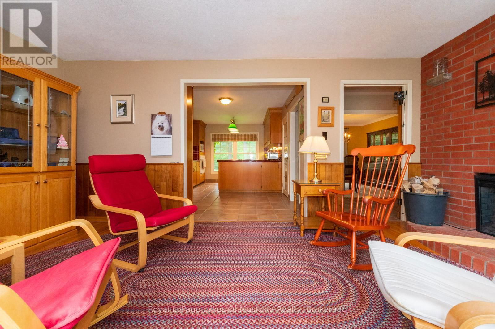 1216 RAVENSCLIFFE ROAD Image 21