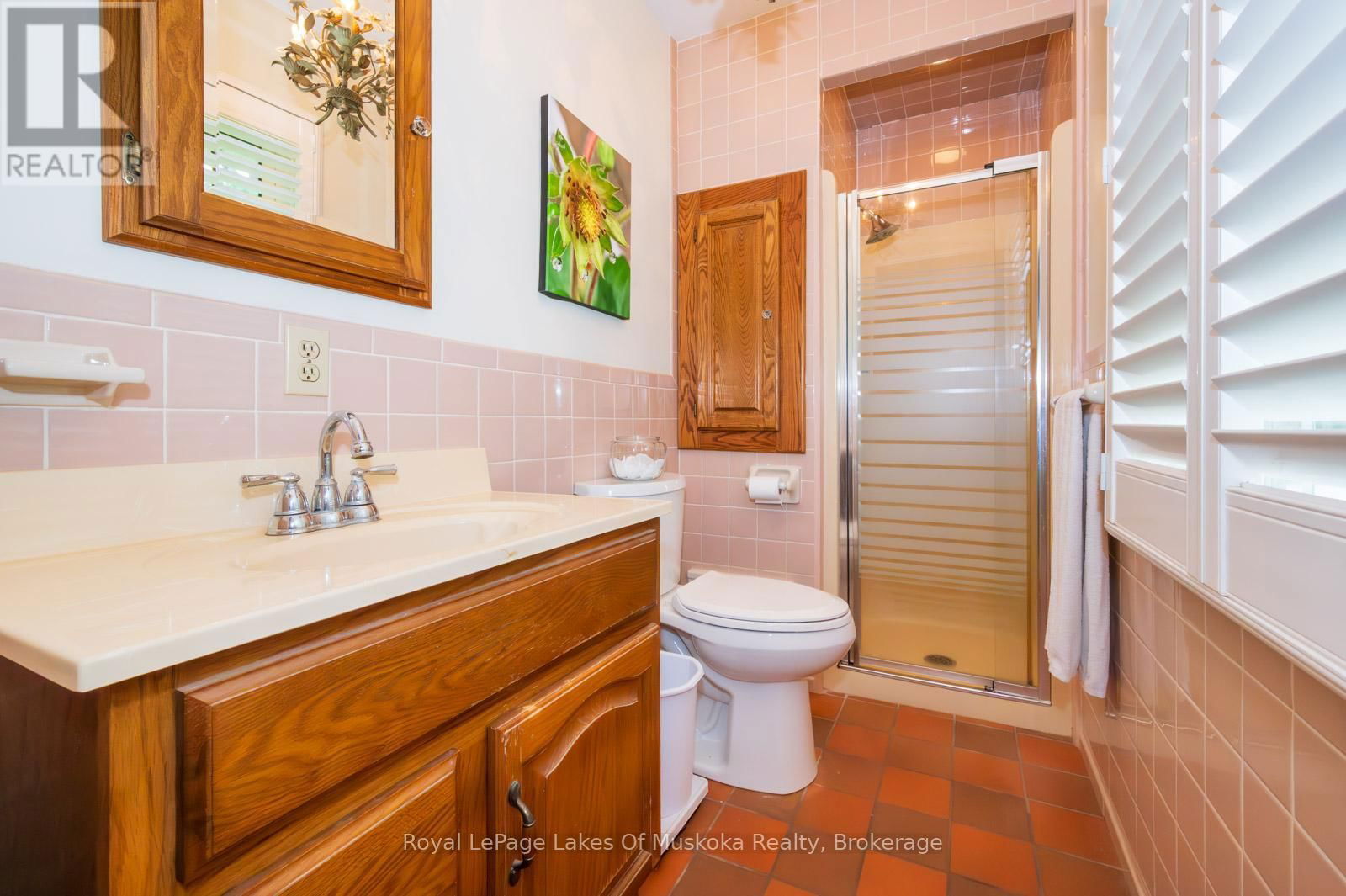 1216 RAVENSCLIFFE ROAD Image 24
