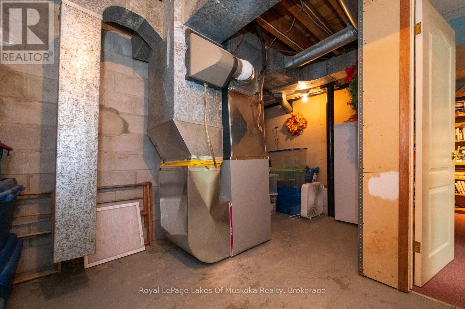 1216 RAVENSCLIFFE ROAD Image 40