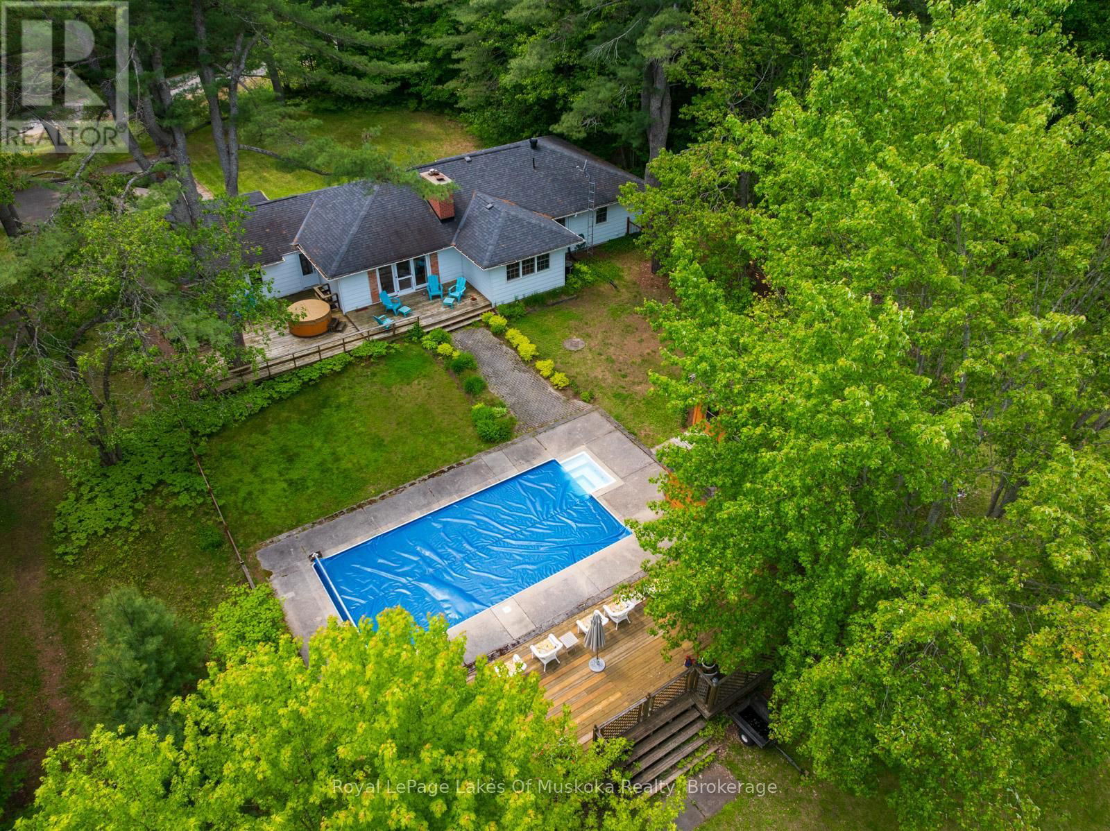 1216 RAVENSCLIFFE ROAD Image 48