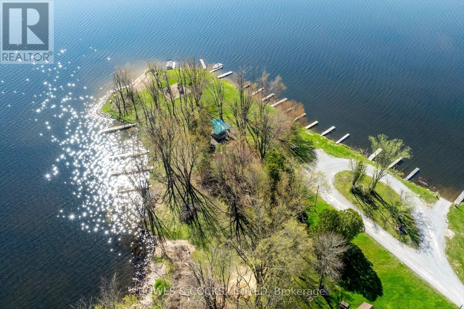 240 LAKESHORE DRIVE Image 45