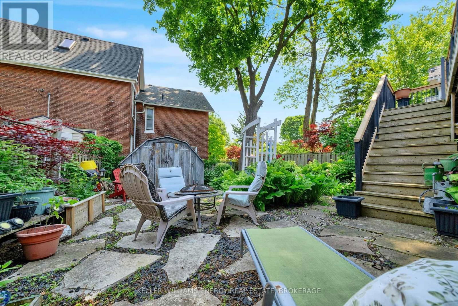11 PINE STREET NORTH Image 38