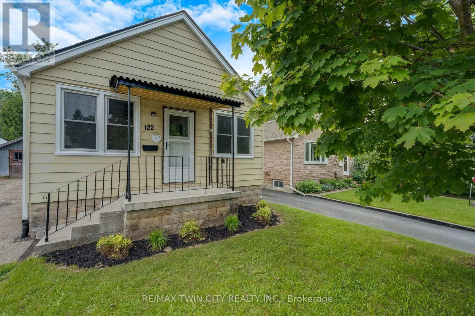 122 TAIT STREET Image 16
