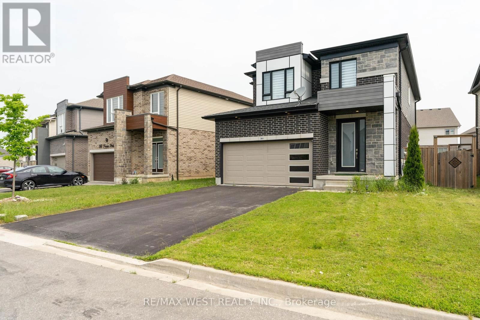 301 FREURE DRIVE Image 1