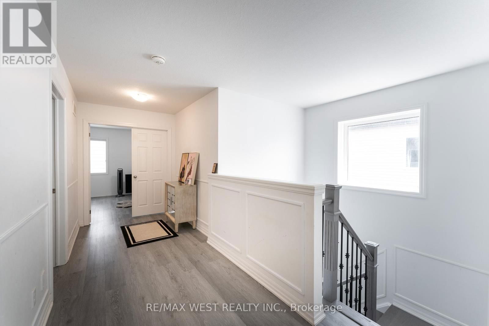 301 FREURE DRIVE Image 16