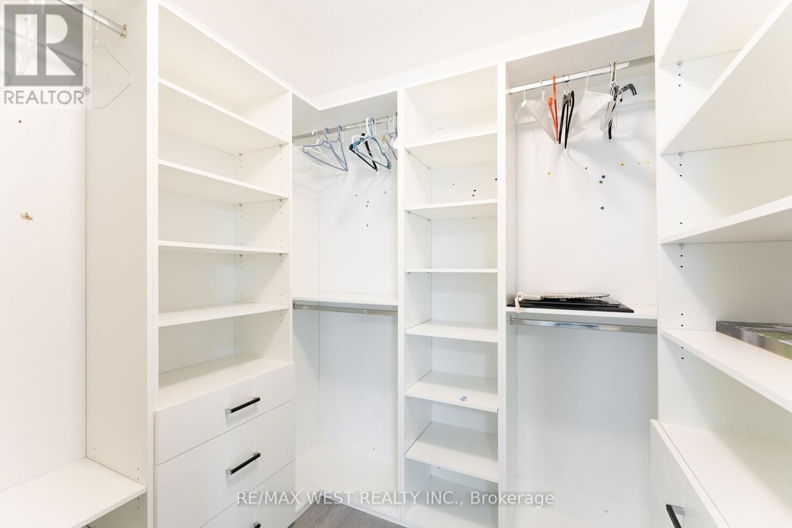 301 FREURE DRIVE Image 26