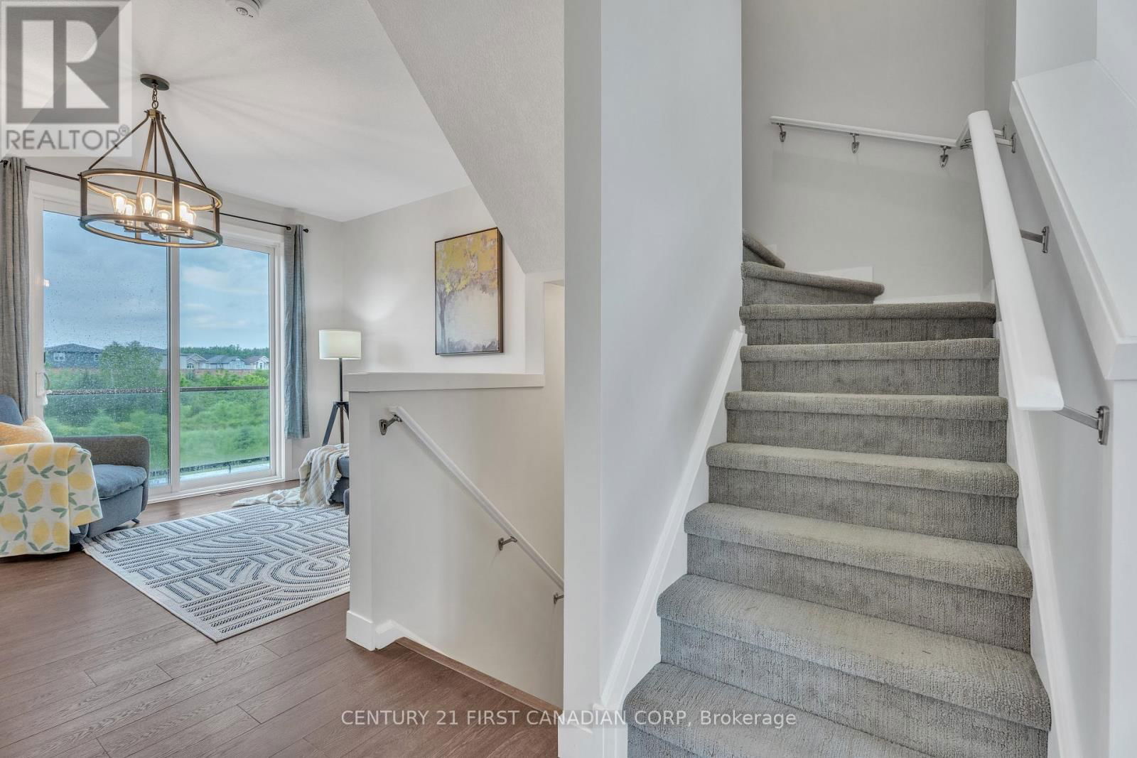 946 WEST VILLAGE SQUARE Image 10