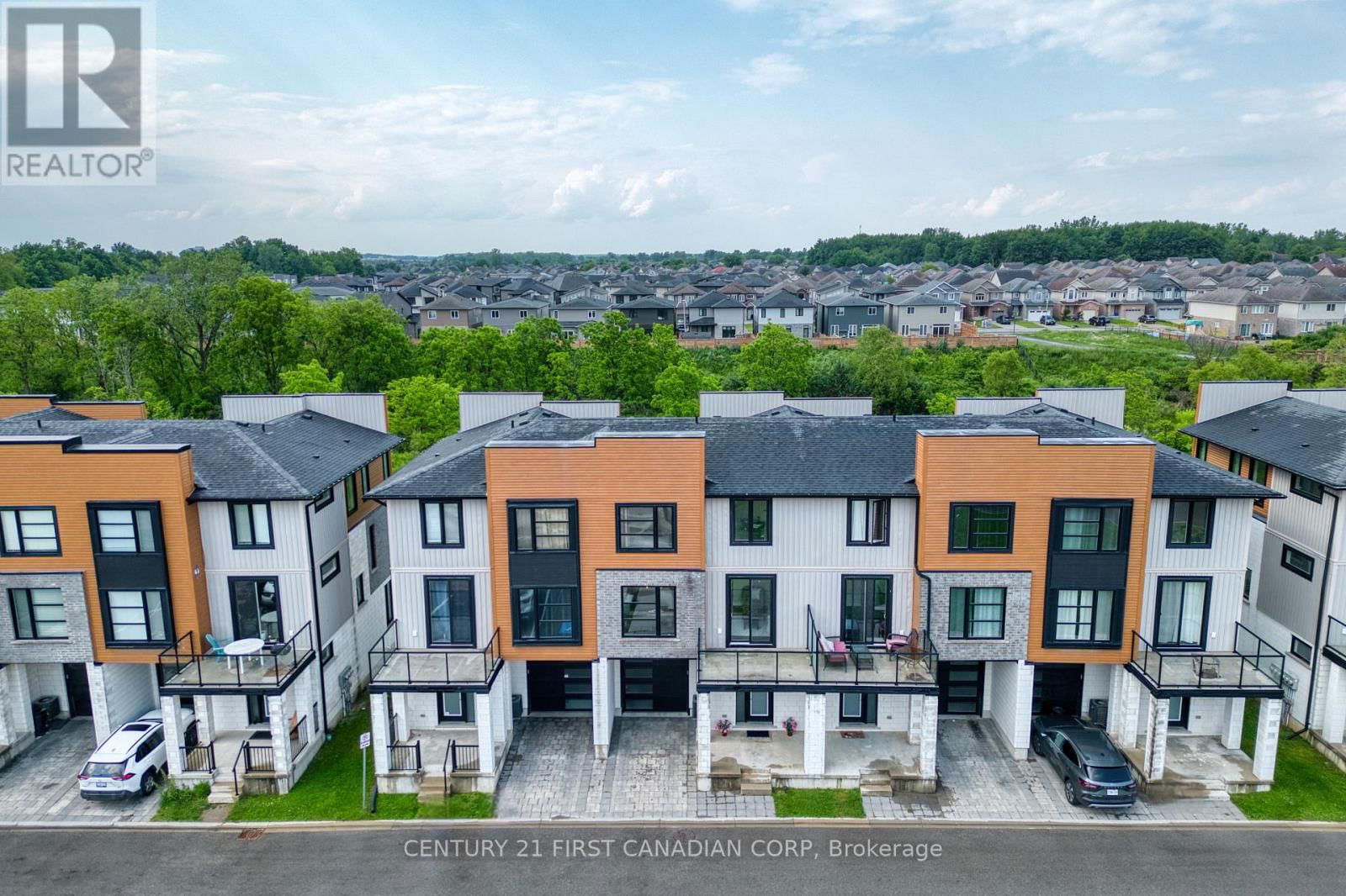 946 WEST VILLAGE SQUARE Image 2