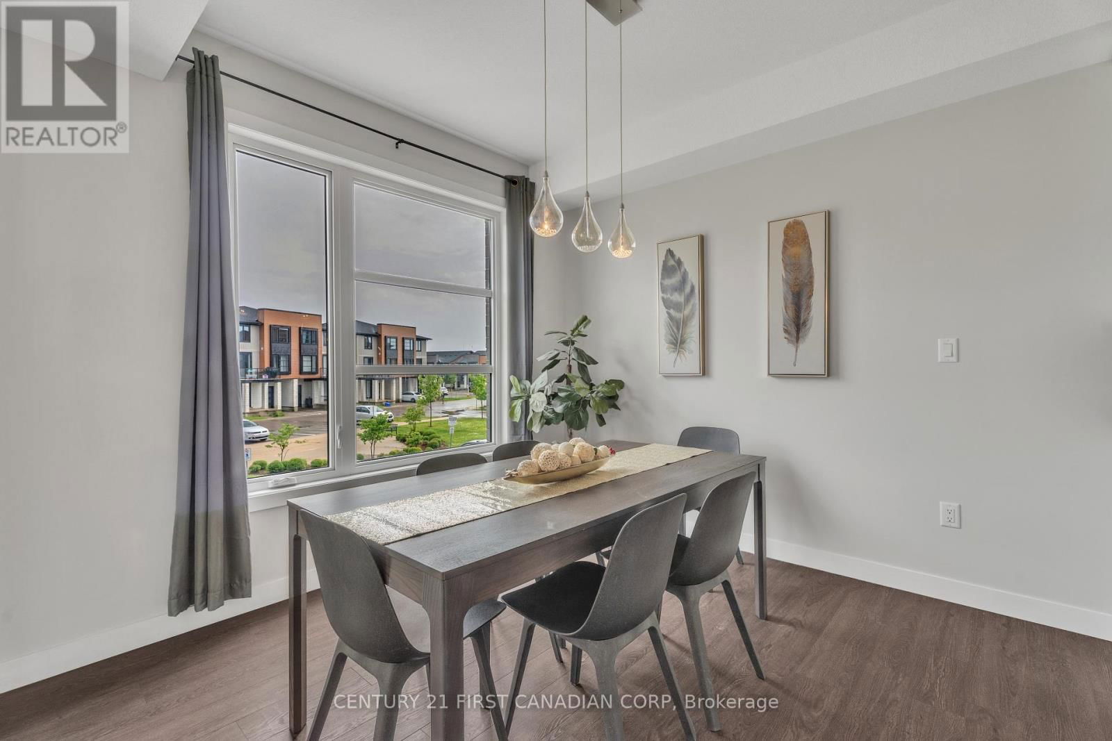 946 WEST VILLAGE SQUARE Image 22