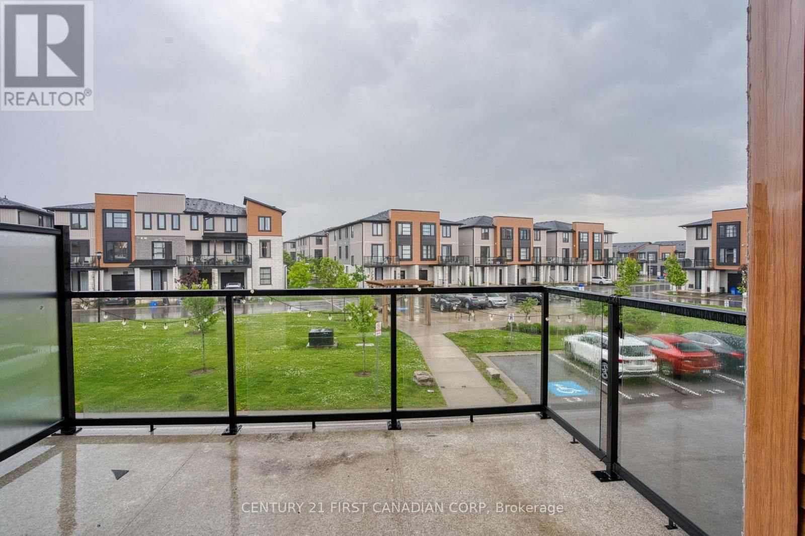 946 WEST VILLAGE SQUARE Image 26