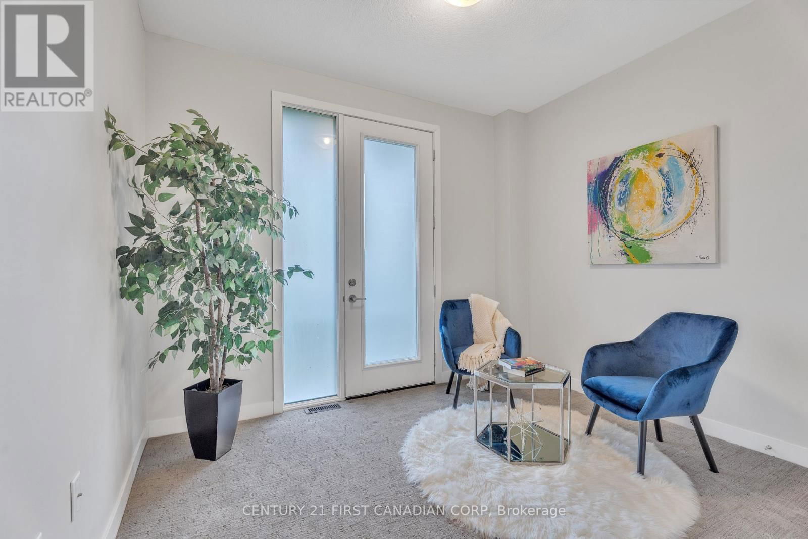 946 WEST VILLAGE SQUARE Image 7