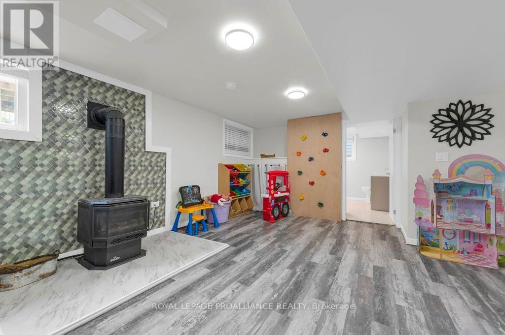 105A&B BERNARD LONG ROAD Image 25