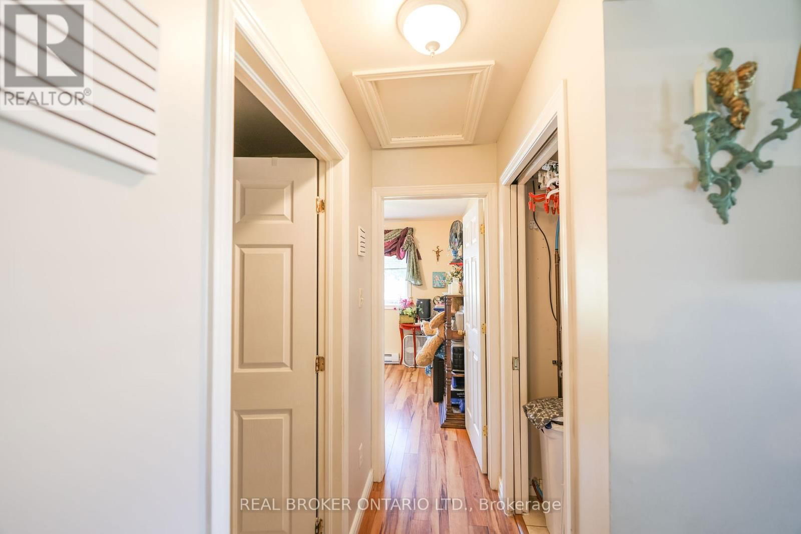 341 NEW STREET Image 18