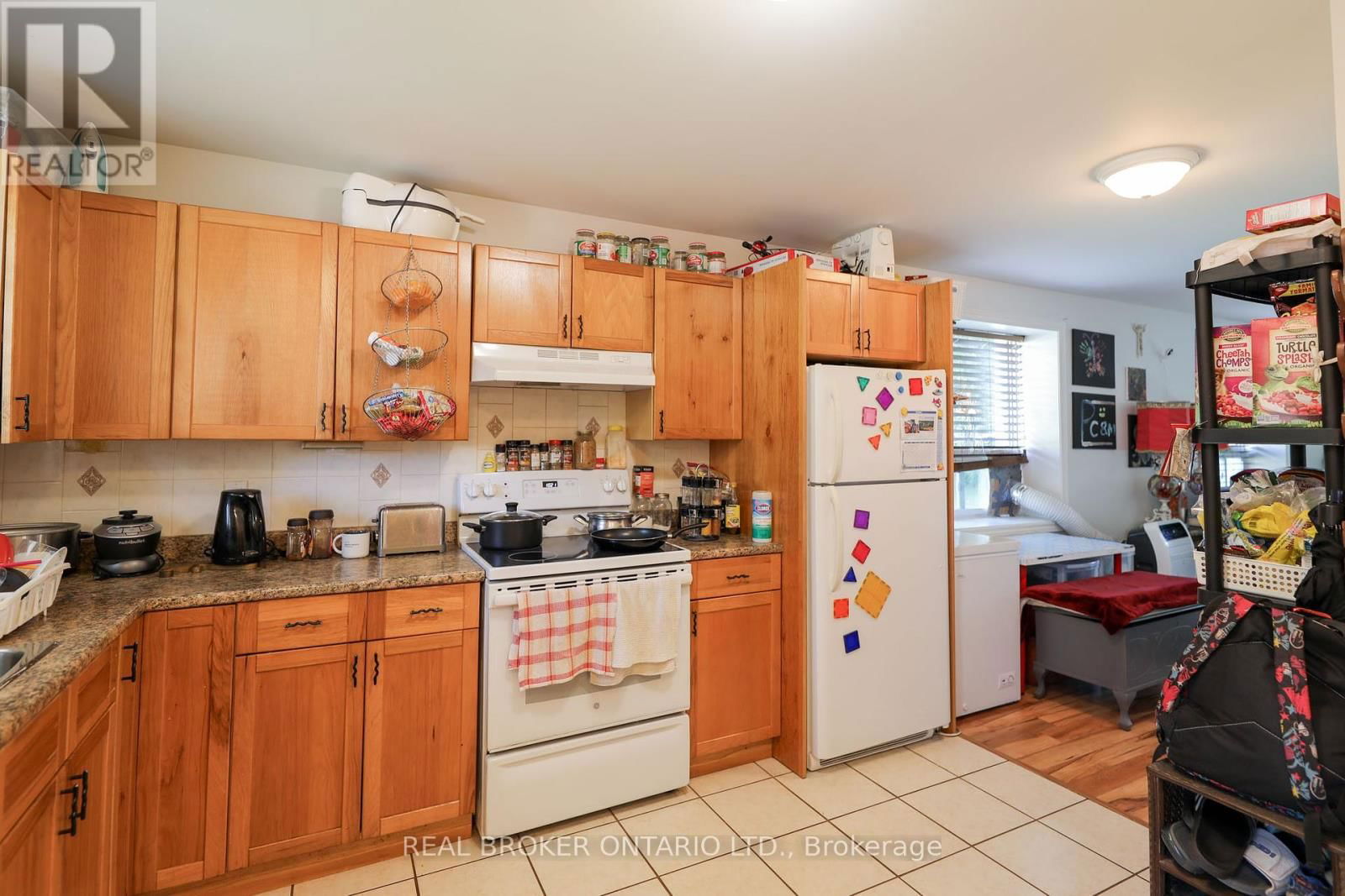 341 NEW STREET Image 7