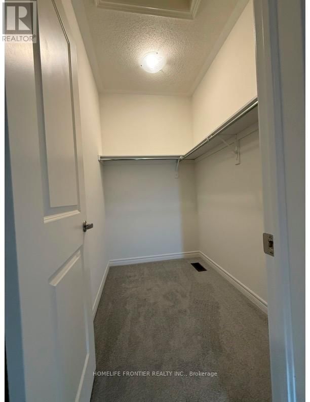 43 GLEDHILL CRESCENT Image 25