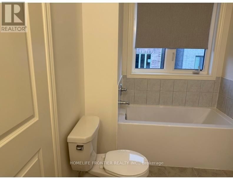 43 GLEDHILL CRESCENT Image 27