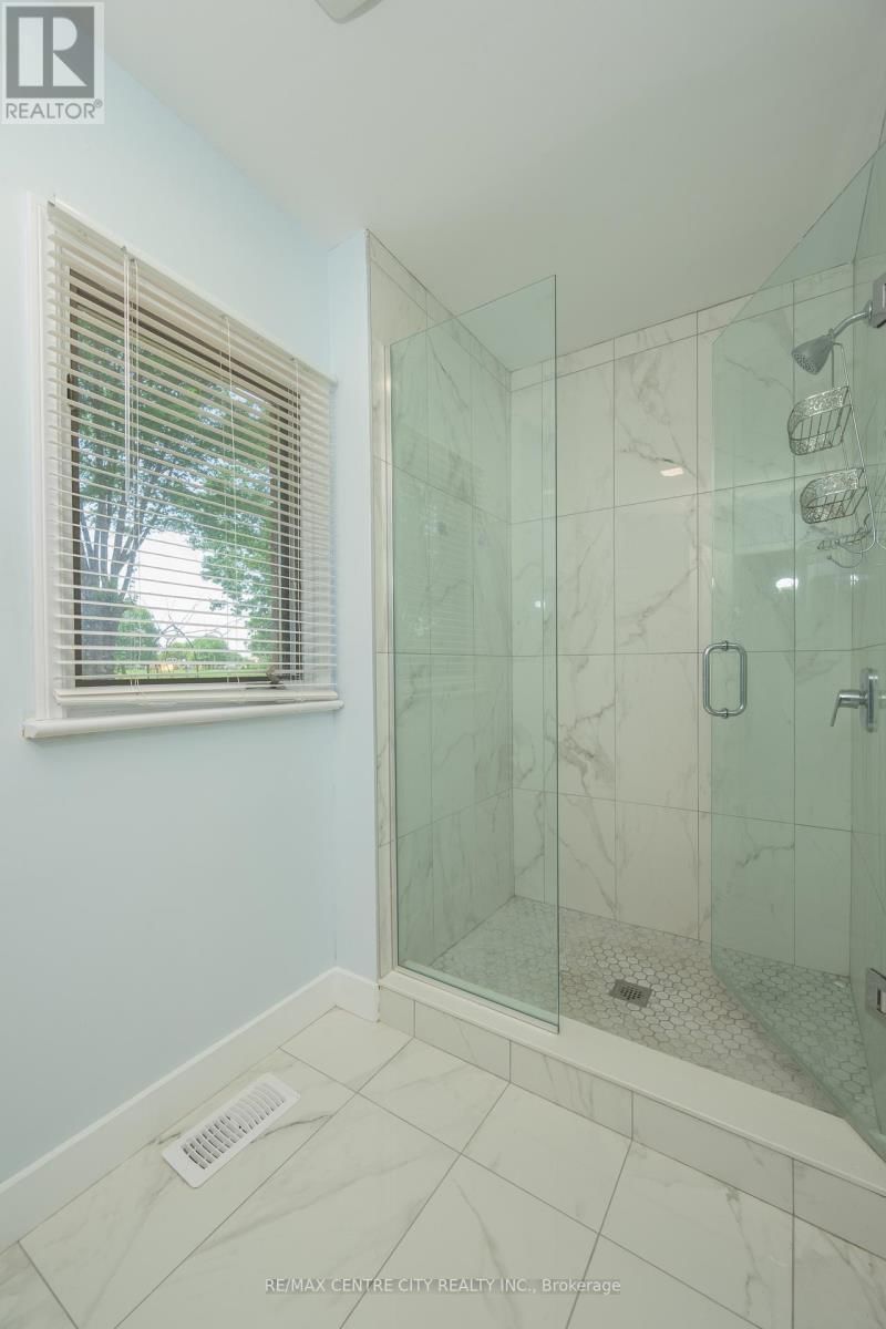 9 BONNIE PLACE Image 22