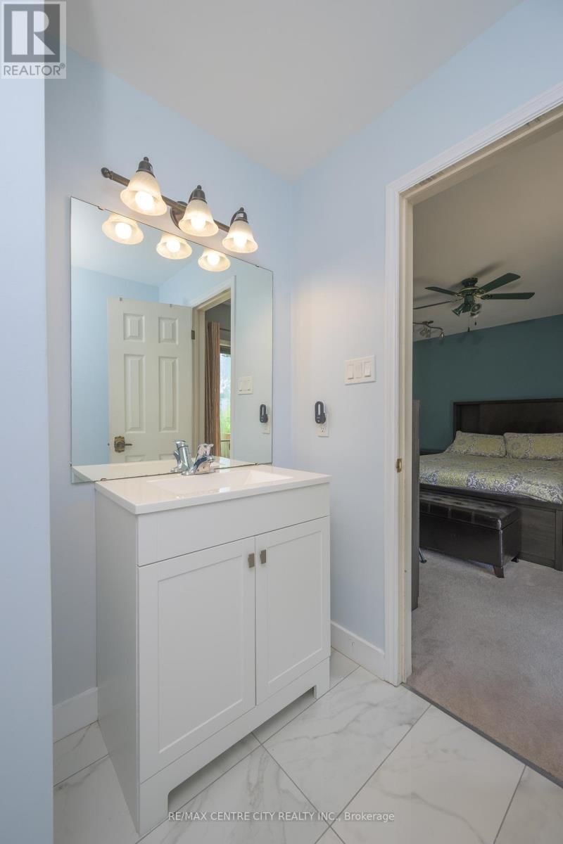 9 BONNIE PLACE Image 23