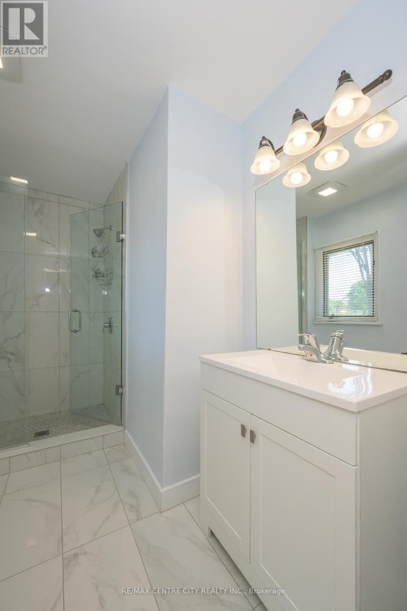 9 BONNIE PLACE Image 24