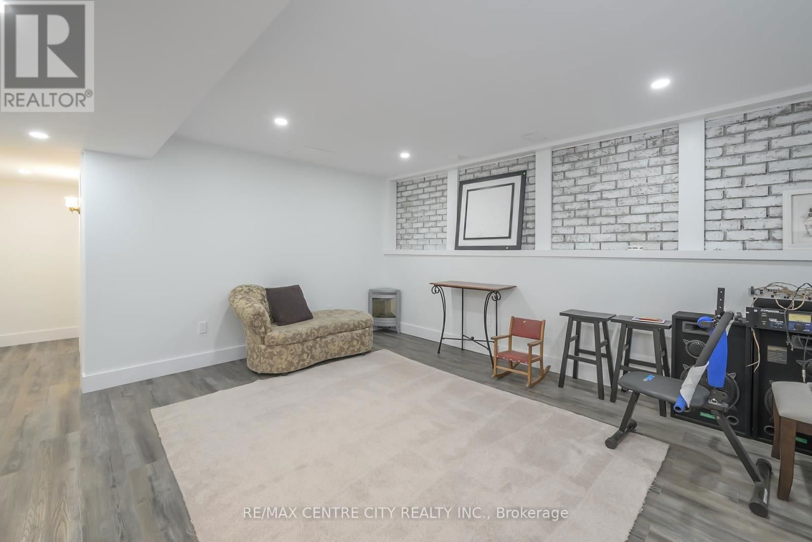 9 BONNIE PLACE Image 27