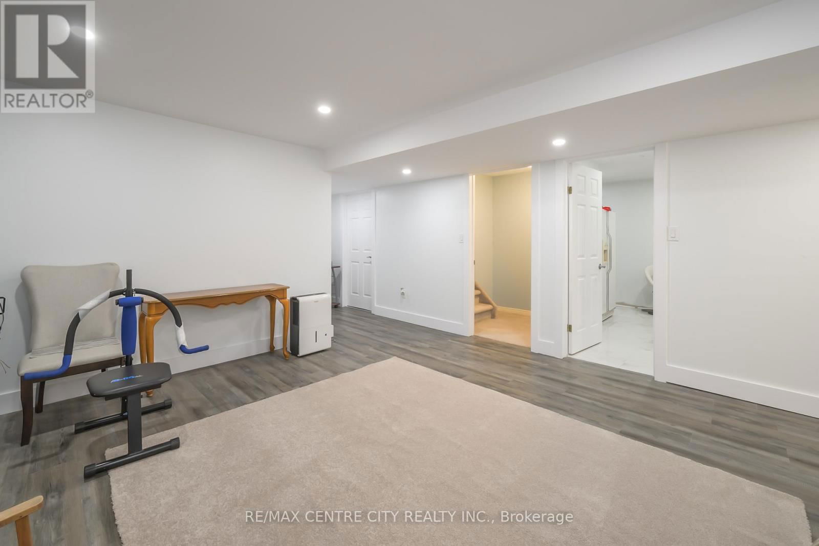9 BONNIE PLACE Image 28