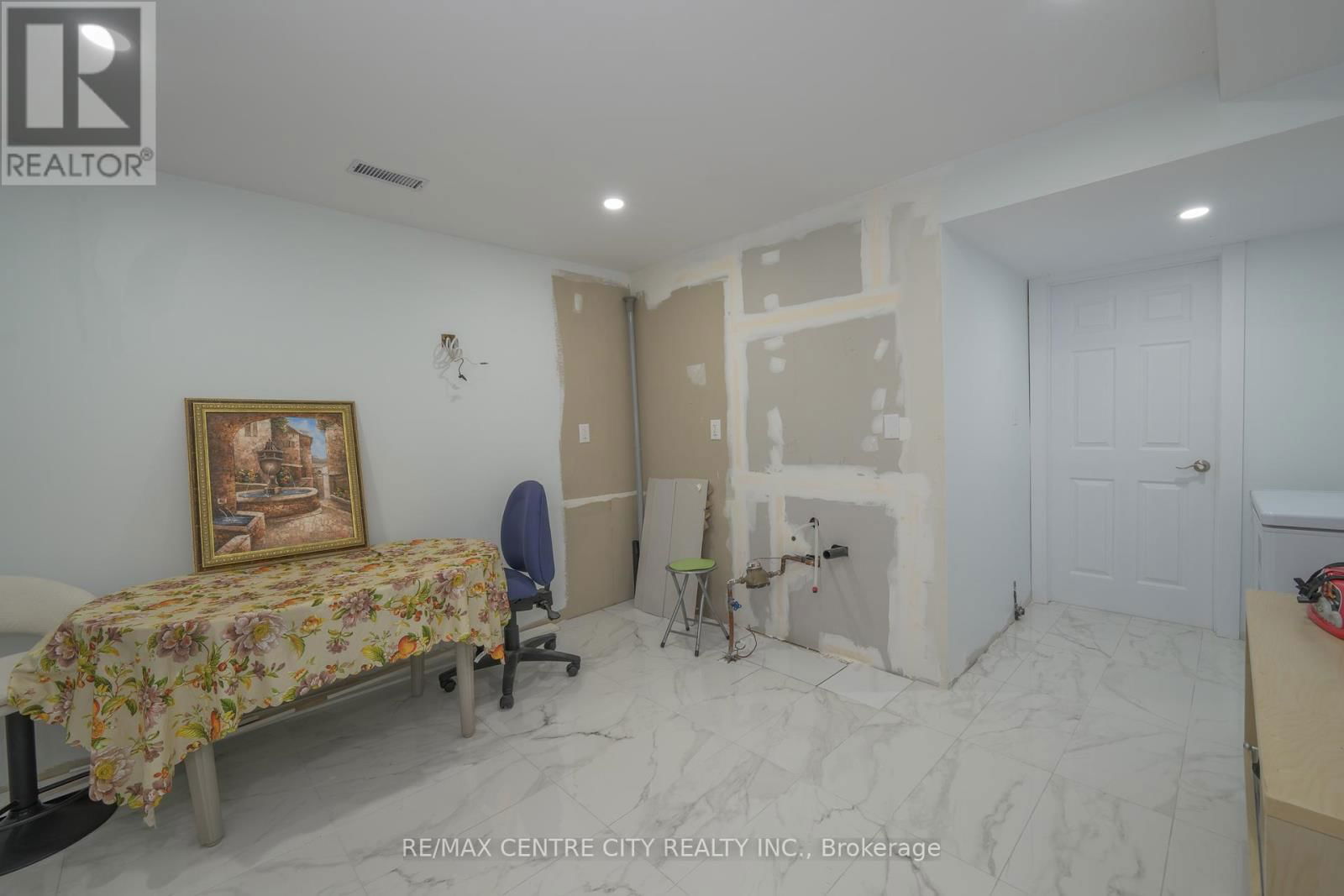 9 BONNIE PLACE Image 30