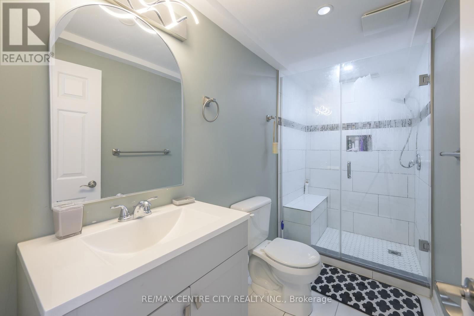 9 BONNIE PLACE Image 32