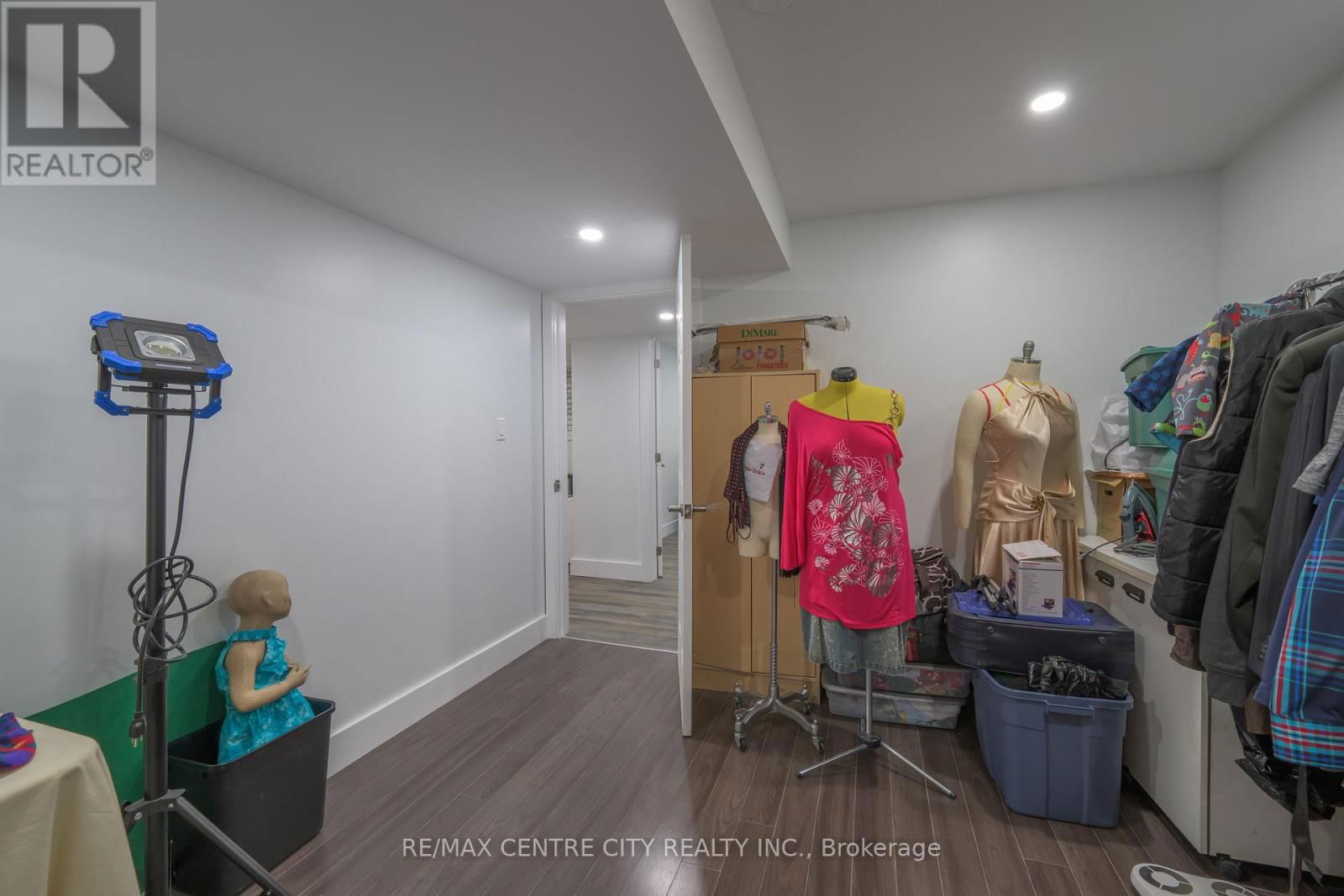 9 BONNIE PLACE Image 34