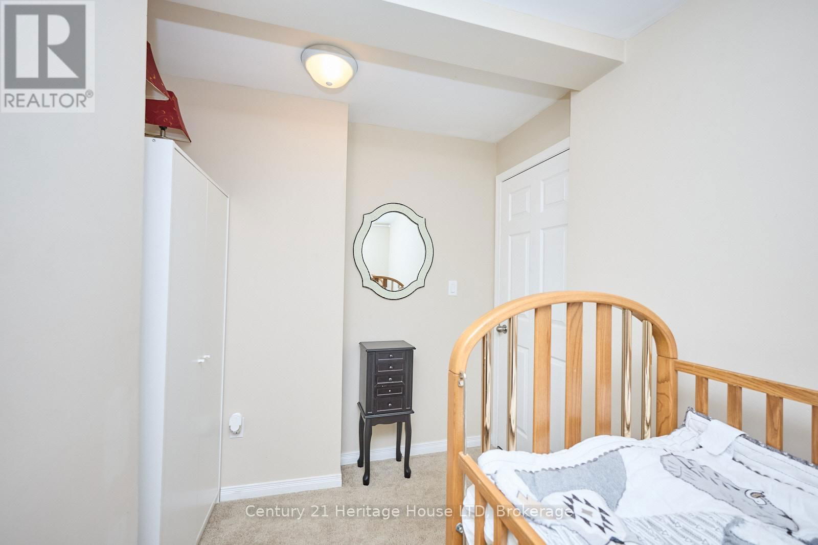 30 MCALPINE AVENUE SOUTH Image 29