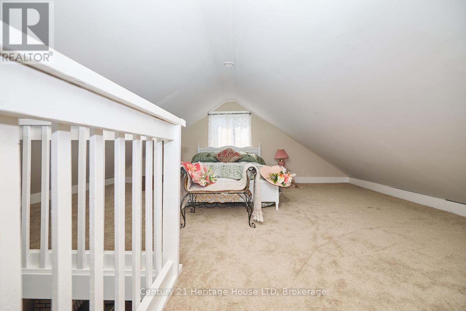 30 MCALPINE AVENUE SOUTH Image 30