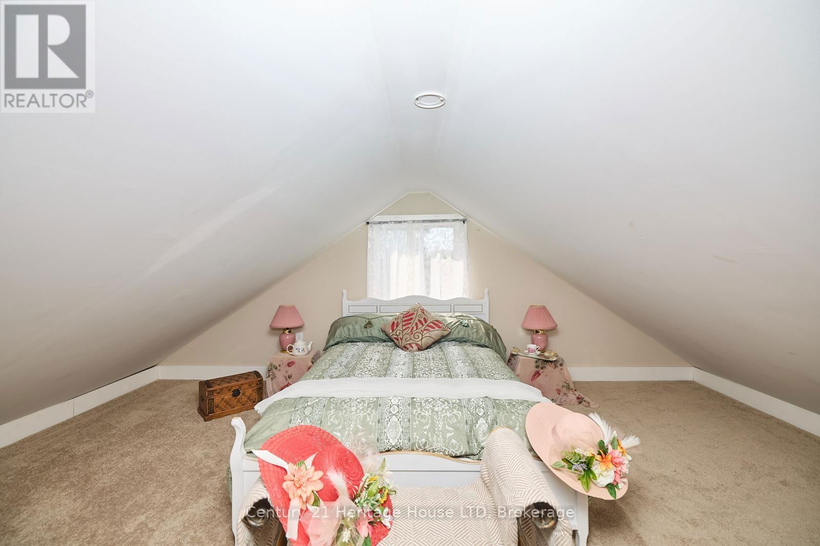 30 MCALPINE AVENUE SOUTH Image 31